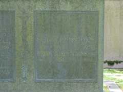 Larger memorial image loading...