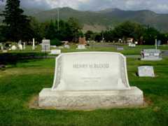 Larger memorial image loading...