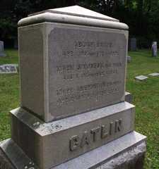 Larger memorial image loading...