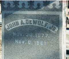 Larger memorial image loading...