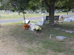 Larger memorial image loading...