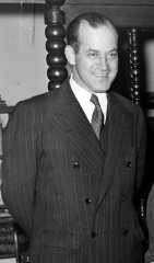 Larger memorial image loading...