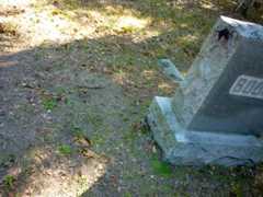 Larger memorial image loading...