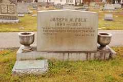 Larger memorial image loading...