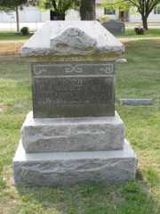 Larger memorial image loading...