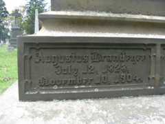 Larger memorial image loading...