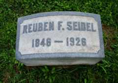 Larger memorial image loading...