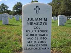 Larger memorial image loading...