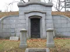 Larger memorial image loading...