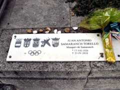 Larger memorial image loading...