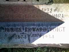 Larger memorial image loading...