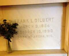 Larger memorial image loading...