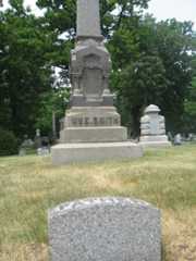 Larger memorial image loading...