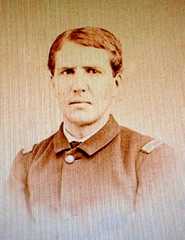 Larger memorial image loading...