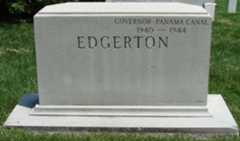 Larger memorial image loading...