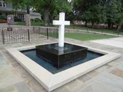 Larger memorial image loading...