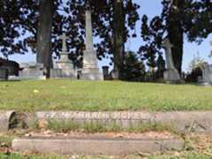 Larger memorial image loading...