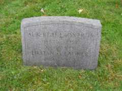 Larger memorial image loading...