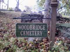 Larger memorial image loading...