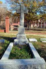 Larger memorial image loading...