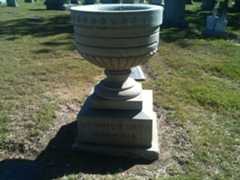 Larger memorial image loading...