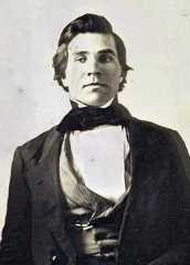 Larger memorial image loading...