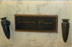 Larger memorial image loading...