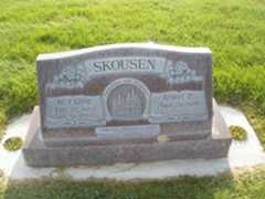 Larger memorial image loading...