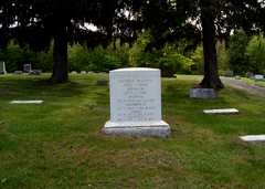 Larger memorial image loading...