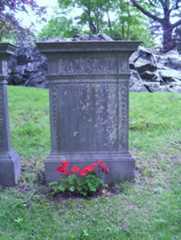 Larger memorial image loading...