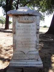 Larger memorial image loading...