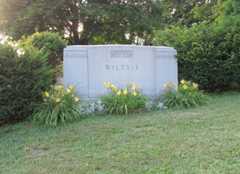 Larger memorial image loading...