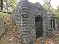 Larger memorial image loading...