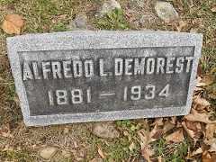 Larger memorial image loading...