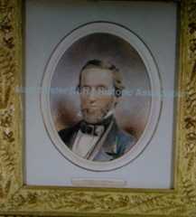 Larger memorial image loading...