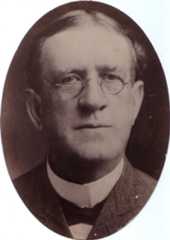 Larger memorial image loading...