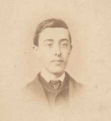 Larger memorial image loading...