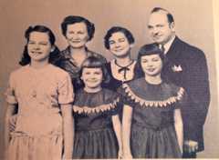 Larger memorial image loading...