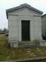 Larger memorial image loading...