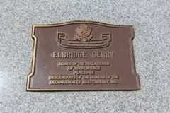 Larger memorial image loading...