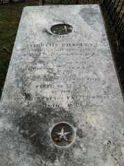 Larger memorial image loading...