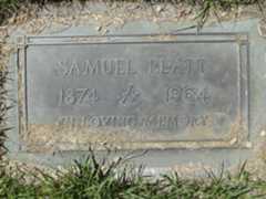 Larger memorial image loading...