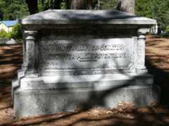 Larger memorial image loading...