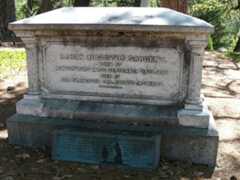 Larger memorial image loading...