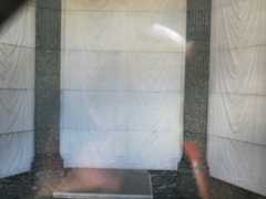 Larger memorial image loading...