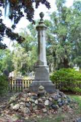 Larger memorial image loading...