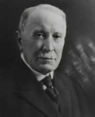 Larger memorial image loading...