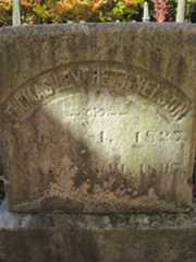 Larger memorial image loading...