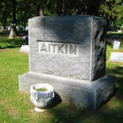 Larger memorial image loading...