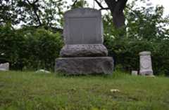 Larger memorial image loading...